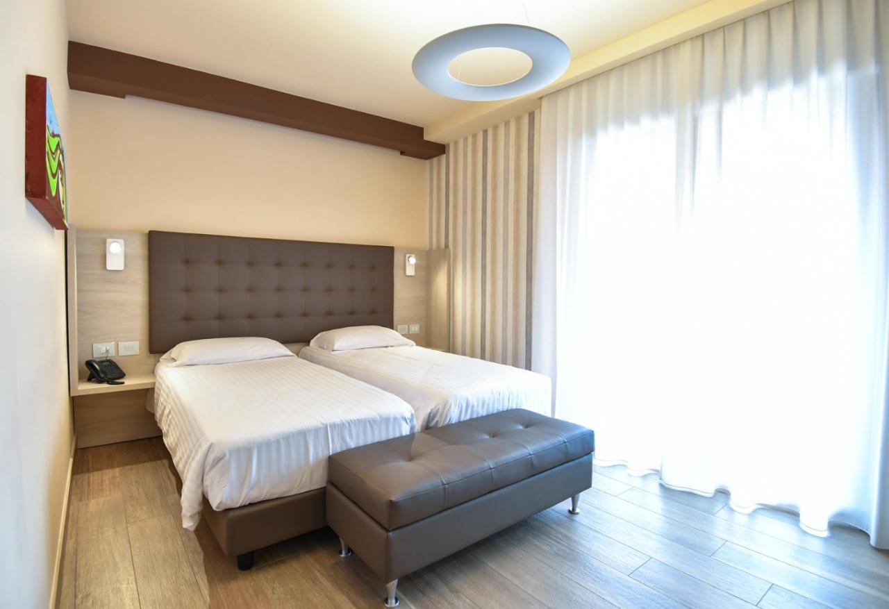 Bhotel Лагонегро Номер фото