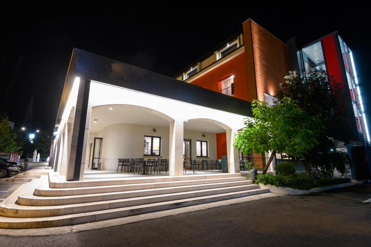 Bhotel Лагонегро Экстерьер фото