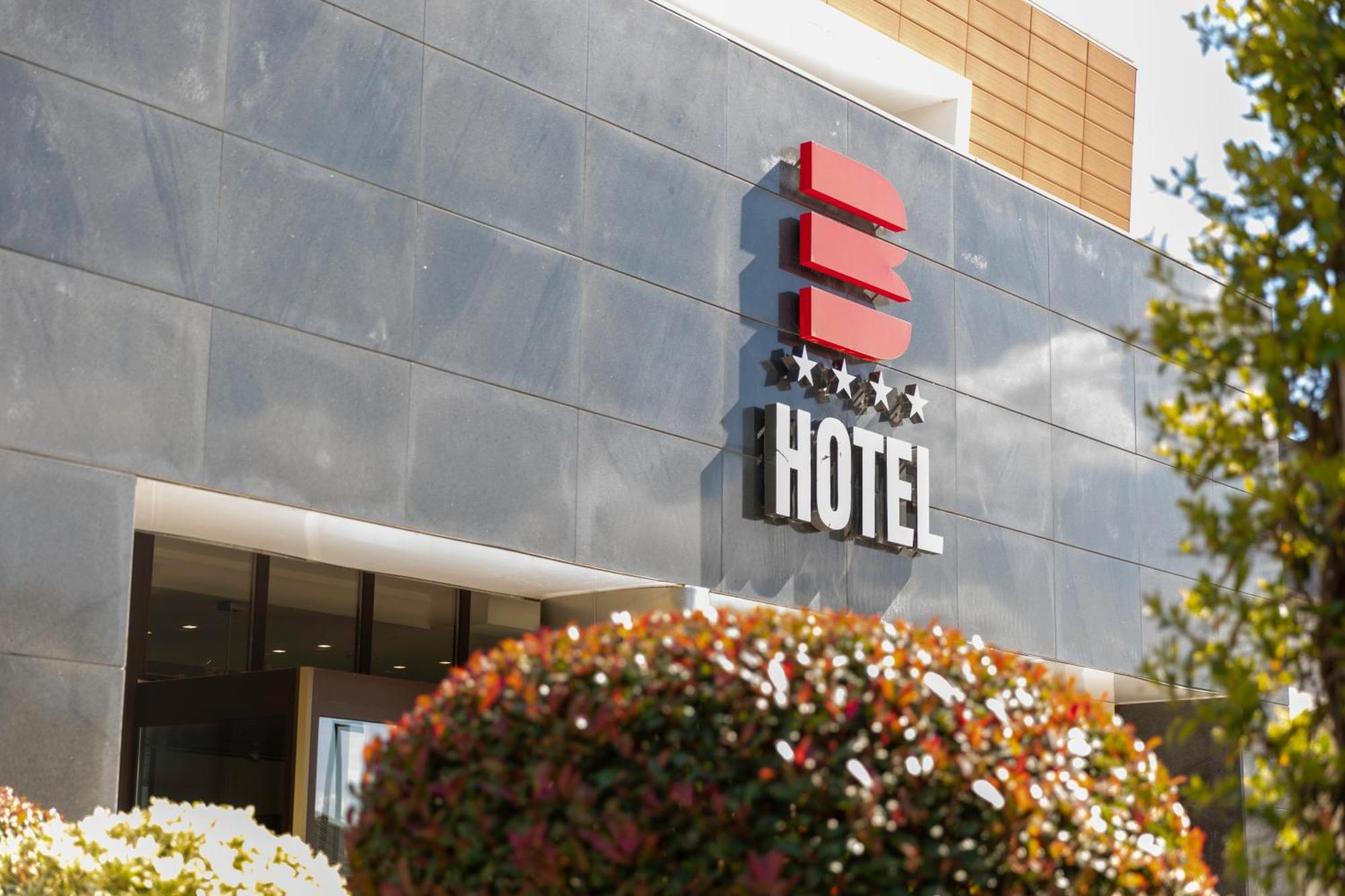 Bhotel Лагонегро Экстерьер фото